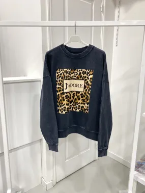 Gewaschenes Sweatshirt mit Muster aus dicker Baumwolle