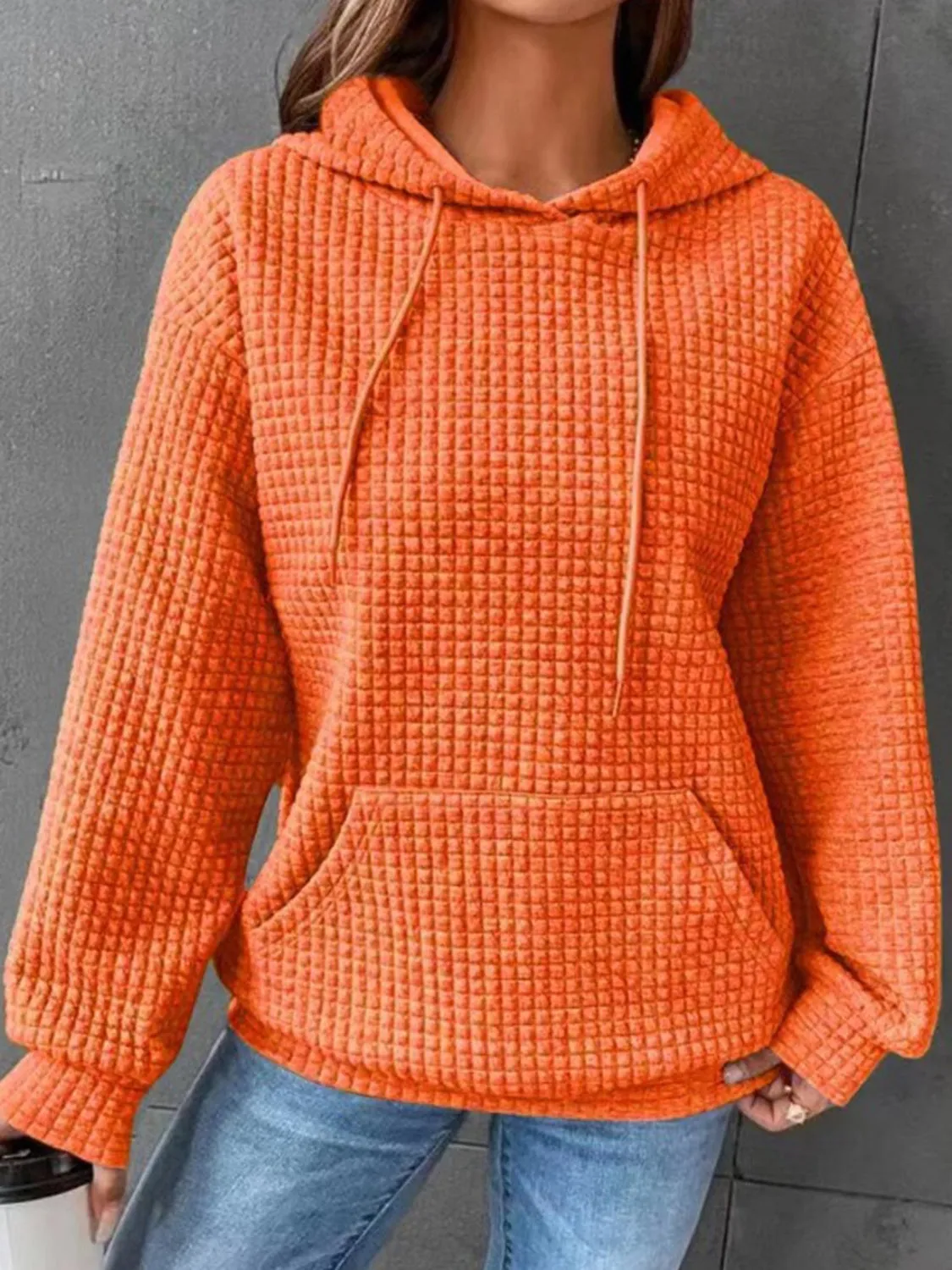 Heidi-Mode | Minimalistische Mode und Sweatshirt mit Kapuze für den Winter