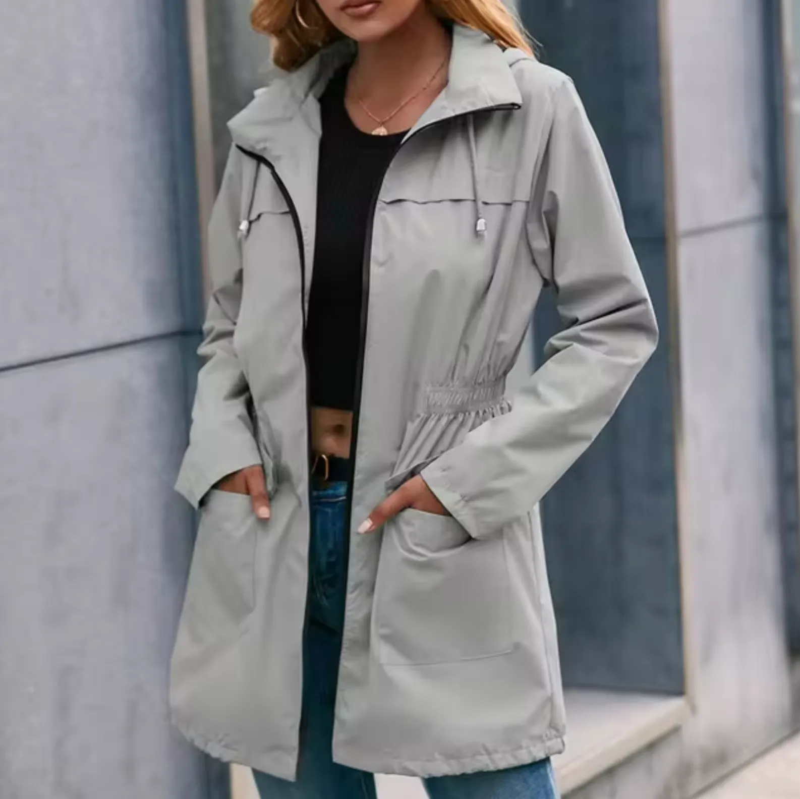 Lässige Jacke mit Kapuze