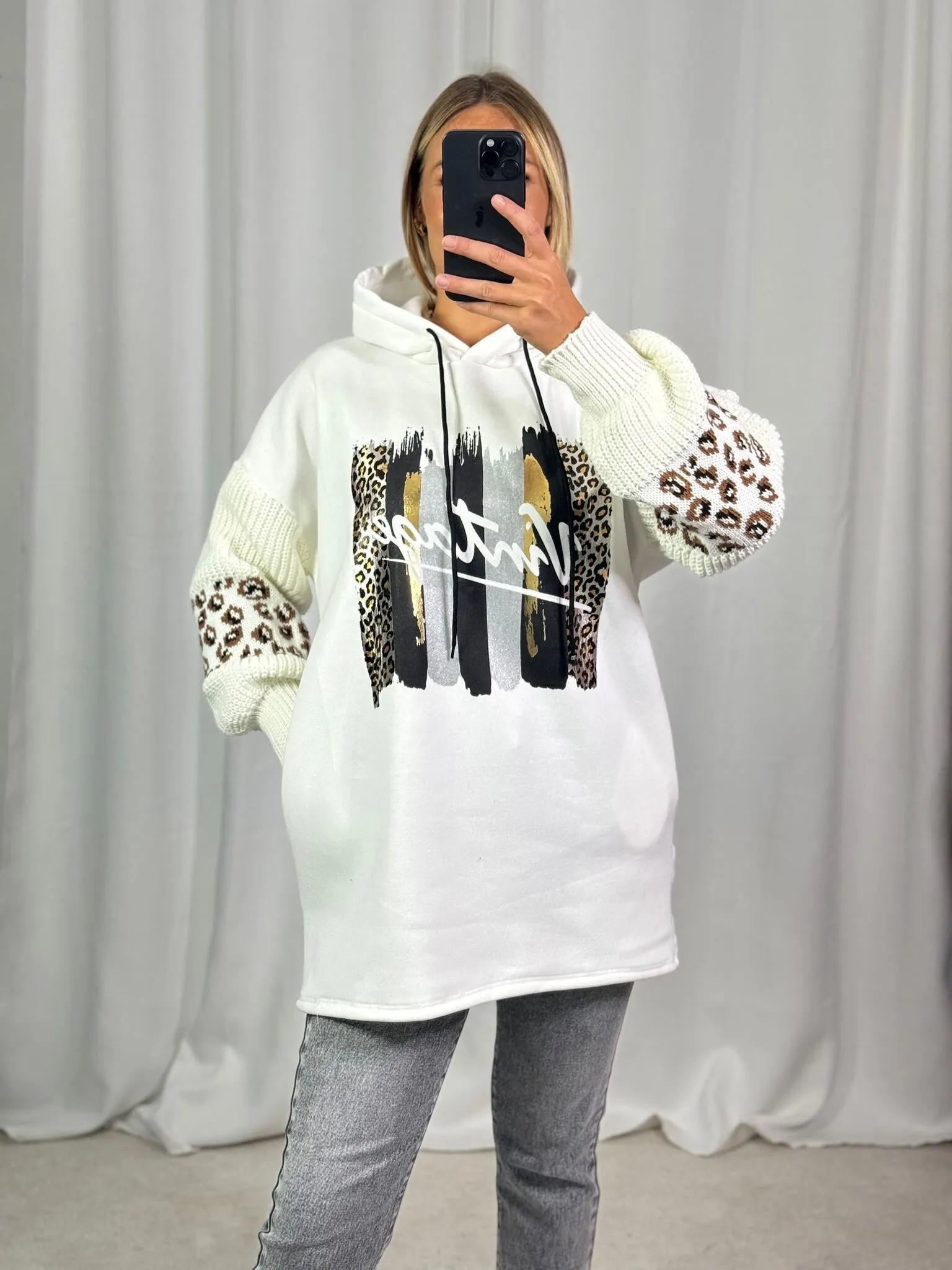 Sweatshirt mit Vintage-Print und Leopardenärmeln