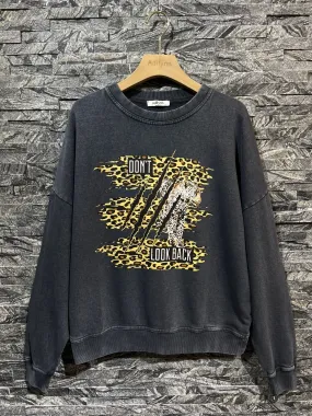 „Don’t Look Back“-Sweatshirt mit Leopardenmuster, Rundhalsausschnitt und langen Ärmeln